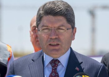 Bakan Tunç’tan Özgür Özel’e sert sözler: CHP yalan merkezine dönmüş durumda