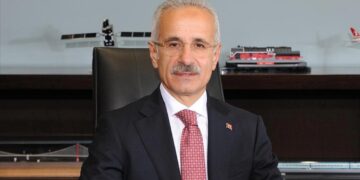 Bakan Uraloğlu’ndan Trabzon Raylı Sistem Hattı Projesi’ne ilişkin açıklama