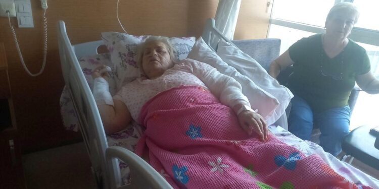 Balıkesir’deki depremde eşini kaybetti: Beni çıkarmadan onu çıkartamadılar!