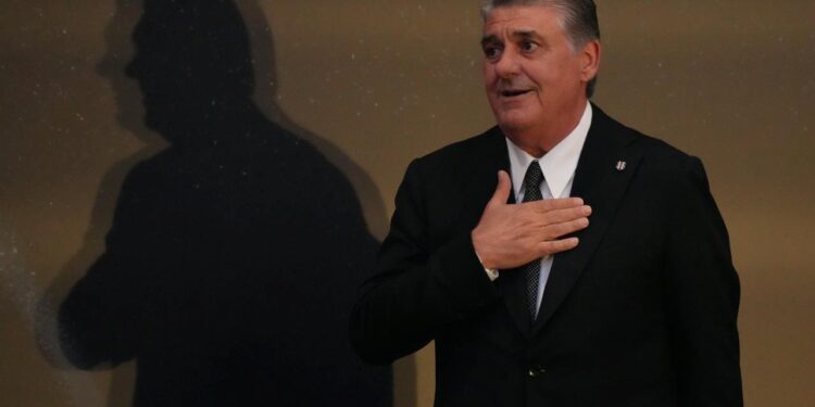 Beşiktaş Başkanı Adalı canlı yayında transfer yapılacak yerleri açıkladı