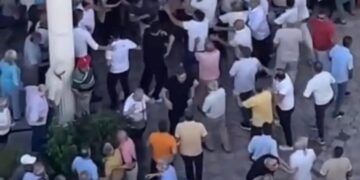 CHP mahalle seçiminde kavga çıktı