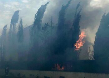 Çorlu’da korkutan yangın: Alevler yerleşim yerlerine sıçradı