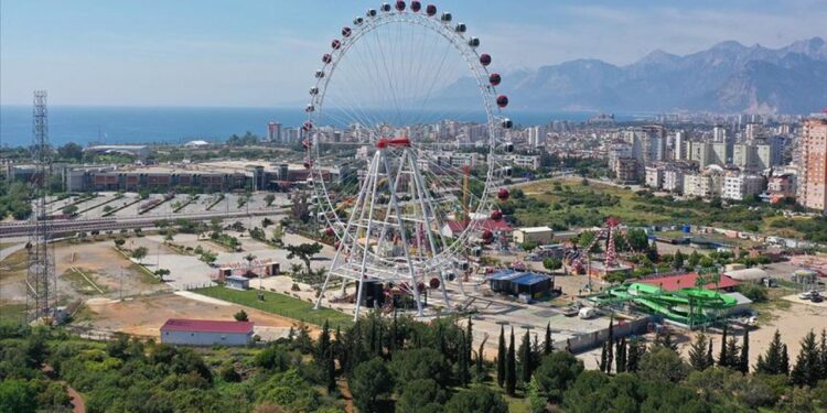Dünya lunaparklarına “Türk malı” imzası