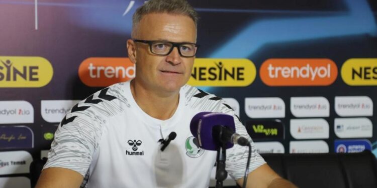 Efsane futbolcunun kırmızı kartı sonrası ‘Küfür’ açıklaması