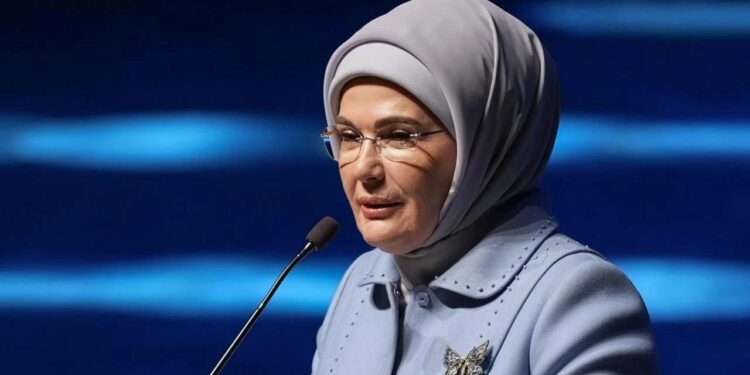 Emine Erdoğan, AK Parti’nin 24. kuruluş yıl dönümünü kutladı