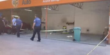 Eski patronunu silahla vurdu
