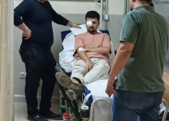 Fabrikada feci kaza: Gözüne çivi saplandı!