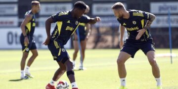 Fenerbahçe, Feyenoord maçı hazırlıklarını sürdürdü