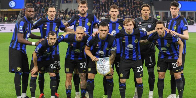 Galatasaray imkansızın peşinde: Yıldız futbolcu için görüşmeler başladı