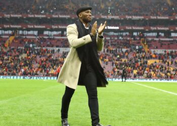 Galatasaray ‘kule’ gibi stoperi alıyor: Drogba araya girdi, bir sözü yetti