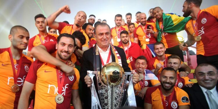 Galatasaray’la şampiyon olmuştu: 38 yaşında 3. Lig’e gitti