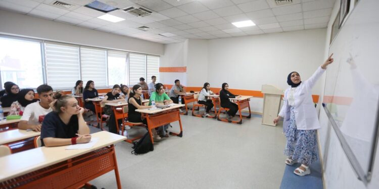 GASMEK, LGS’de 153 öğrencisini başarılı liselere yerleştirdi