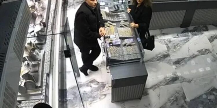 Güzellik uzmanının sahte altın oyunu! WhatsApp grubu ortaya çıkardı