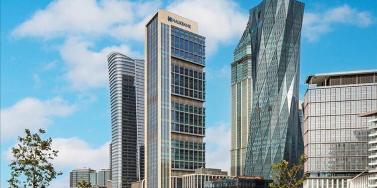 Halkbank’tan güven ve itibarlarını zedeleyici haberlere yalanlama