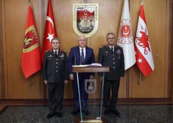 Kara Kuvvetleri Komutanlığı’nda devir-teslim töreni