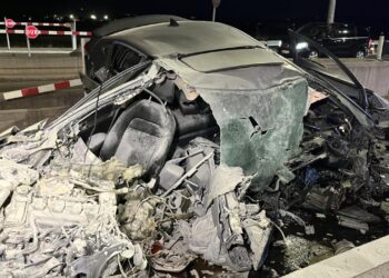 Kuzey Marmara’da feci kaza! Beton bankere çarpan araç hurdaya döndü