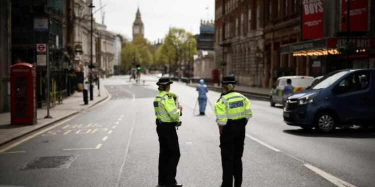 Londra’da 12 bin akıllı telefonu taşıyan tır çalındı
