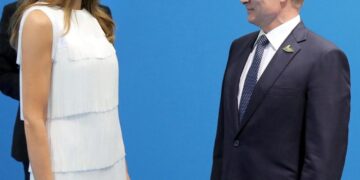 Melania Trump, Putin’e mektup yazdı: Çağrıda bulundu