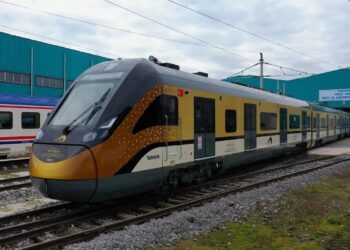 Milli banliyö tren setinin ikincisinin üretimi tamamlandı