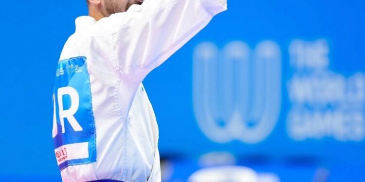 Milli sporcudan tarihi başarı! Altın madalya kazandı