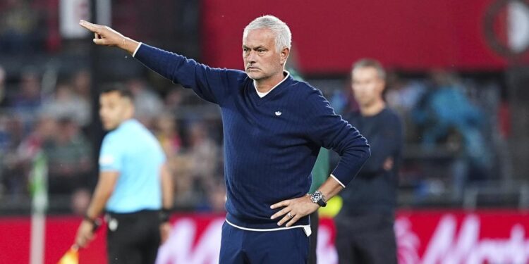 Mourinho’dan Feyenoord’a 2-1 sonrası gözdağı: Şimdiden Kadıköy cehennemine hoş geldiniz