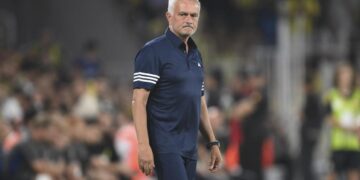 Mourinho’dan flaş açıklama! Göztepe maçı ertelenecek mi?