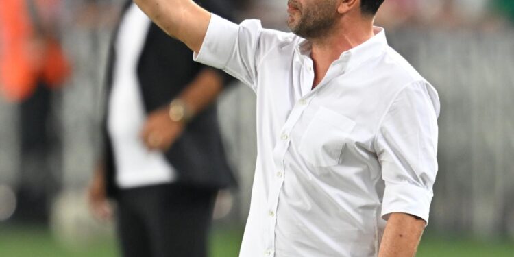 Okan Buruk maçın yıldızını açıkladı! Övgüler yağdırdı