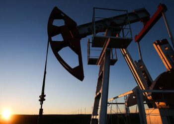 Petrol fiyatlarındaki düşüş devlerin karını yaklaşık 25 milyar dolar eritti