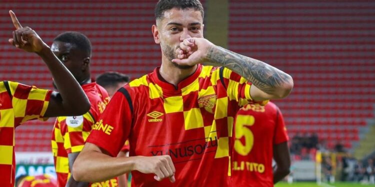 Romulo, Rize’ye götürülmedi! 85 milyonluk golcünün yerine transfer olacak! Rekor bedel