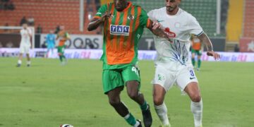 Süper Lig’de sessiz mesai! Puanlar paylaşıldı