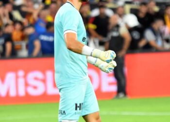 Süper Lig’in başarılı kalecisi geçmişe sünger çekti