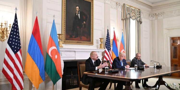 Trump’a ‘Zengezur’ tehdidi: Mezarlık olacak! Dikkat çeken Türkiye çıkışı