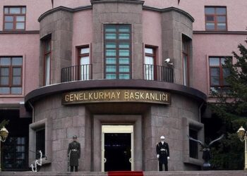 TSK’da sürpriz ayrılık! Emekliliğini istedi