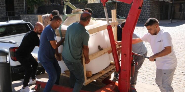 Türkiye’de benzeri görülmemiş olay! Eşi ölünce evindeki hazineyi ihbar etti! Taşıyamadılar