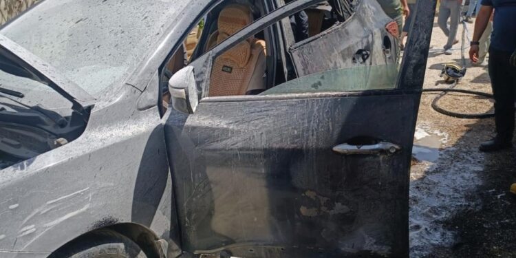 Van’da korkutan anlar: Park halindeki otomobil yandı!