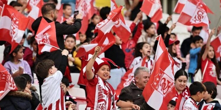 VIP biletleri 200 TL’den ucuz: Eski Süper Lig ekipleri sahada