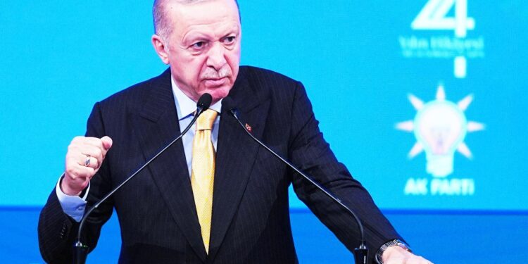 Yerelde dengeler değişti! 56 belediye başkanı AK Parti’ye katıldı