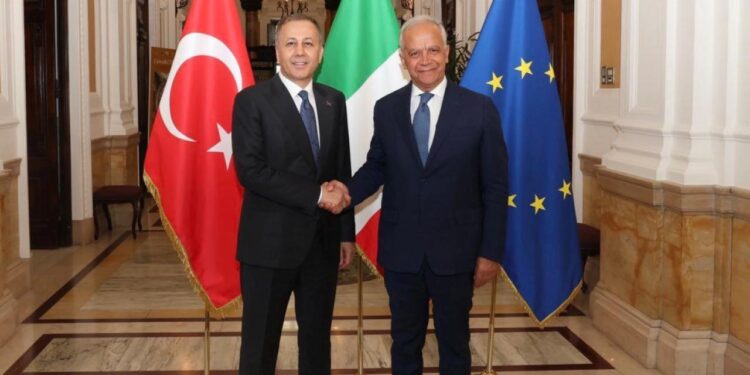 Yerlikaya’dan İtalyan mevkidaşıyla önemli görüşme