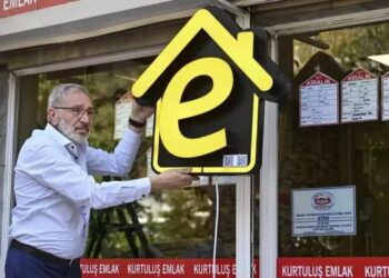 Yetkili emlak ofislerine “e” tabelaların asılmasına başlandı