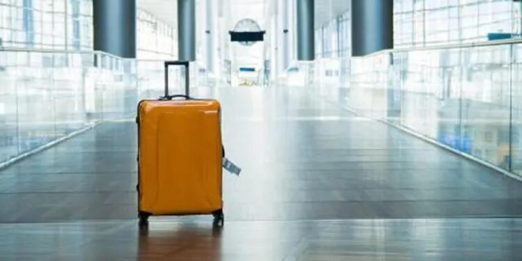 Yolcunun valizinde iki yaşında çocuk bulundu