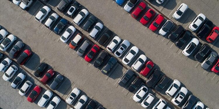 AB’de yeni otomobil satışları temmuzda yıllık bazda yüzde 7,4 arttı