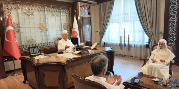 Adana’da yaşayan Polonyalı kadın Müslüman oldu! Her şey bir geziyle başladı