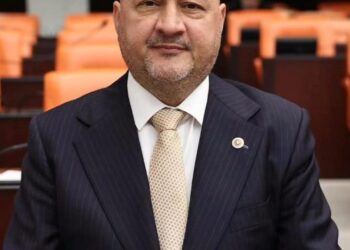 AK Partili Kurt’tan Adıyaman Belediye Başkanı Tutdere’ye tepki