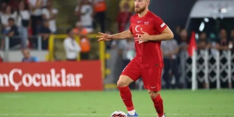 Alman takımı milli yıldızın üstünü çizdi! Onun adını yazmadılar