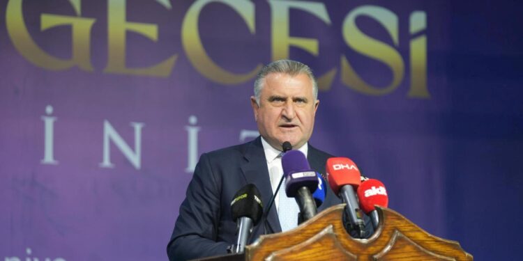 Bakan Bak: Türkiye bir spor devrimi yaşamaktadır