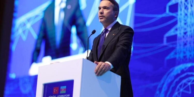 Bakan Bayraktar: 2 bin megavatlık YEKA kapasite tahsisi için yarışma yapılacak!