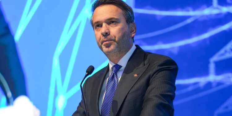 Bakan Bayraktar: Türkiye ve Azerbaycan güvenilir ortaklar olmaya devam edecekler