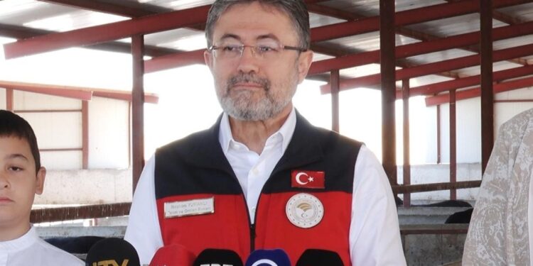 Bakan Yumaklı: 2026’dan sonra 200 bin baş hayvanı kendi üreticimizden karşılayacağız!
