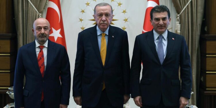 Başkan Erdoğan, OYAK yöneticilerini kabul etti