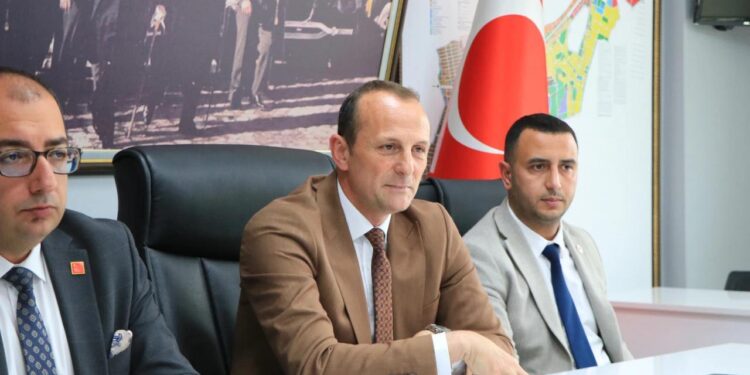 Başkanın içkili alan teklifi şehri karıştırdı! Büyük tepki